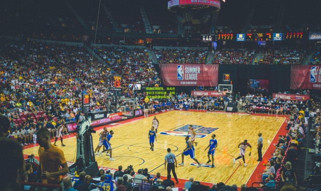 绿茵浪潮回流，浩克巴甲封王引回归潮，金靴呼声撼动国家队大门